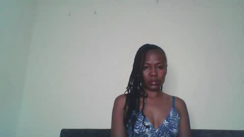 Snapshot of swtebony1 chatting on May 12, 10:40 pm ALICIA online show from May 12, 10:40 pm