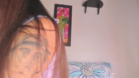Lilly  online show from December 19, 8:02 pm