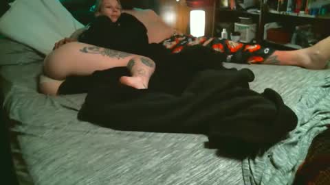 Snapshot of sydetrak4469 chatting on January 16, 12:20 pm Syde online show from January 16, 12:20 pm