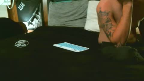 Snapshot of sydetrak4469 chatting on February 8, 10:24 pm Syde online show from February 8, 10:24 pm