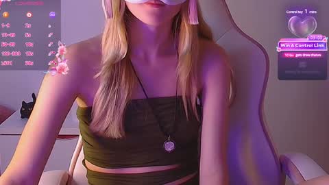 Snapshot of sydney_max chatting on February 26, 2:26 am Milena online show from February 26, 2:26 am