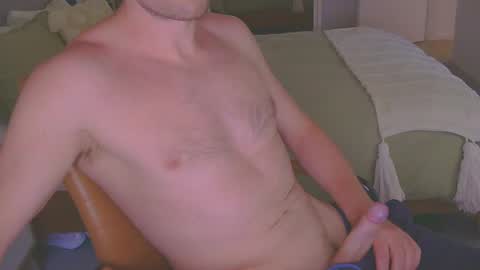 Snapshot of sydneybottom22 chatting on December 29, 3:33 am sydneybottom22 online show from December 29, 3:33 am