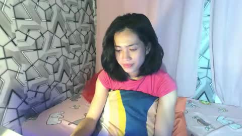 Snapshot of sydnyxox1 chatting on April 21, 3:35 am sydnyxox1 online show from April 21, 3:35 am