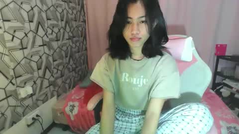 Snapshot of sydnyxox1 chatting on May 4, 2:40 am sydnyxox1 online show from May 4, 2:40 am