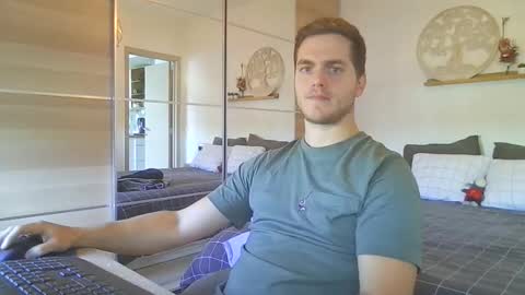 syl092 online show from October 30, 11:22 am