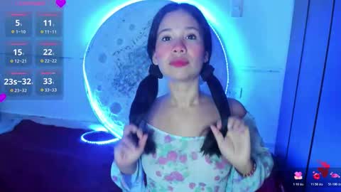Snapshot of sylphy17 chatting on November 14, 10:58 am sylphy17 online show from November 14, 10:58 am