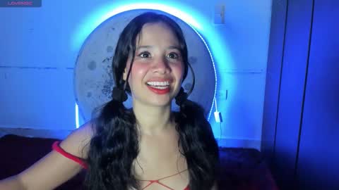 Snapshot of sylphy17 chatting on November 23, 2:11 am sylphy17 online show from November 23, 2:11 am