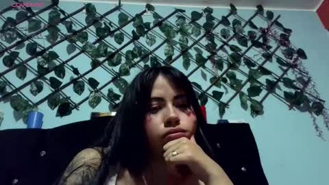 Snapshot of sylvana_19 chatting on September 14, 5:17 am online show from September 14, 5:17 am