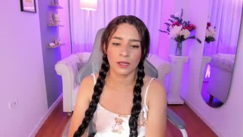 Snapshot of sylvana_cox chatting on June 23, 11:30 am sylvana online show from June 23, 11:30 am
