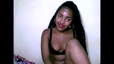 sylviasexy27 online show from January 3, 2:40 pm