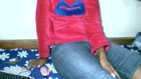 sylviasexy27 online show from December 3, 6:21 am