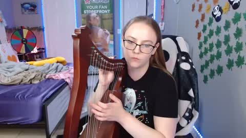 Jennah online show from December 1, 11:10 pm