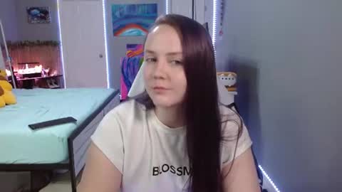 Snapshot of syndica chatting on June 22, 4:26 pm Jennah online show from June 22, 4:26 pm