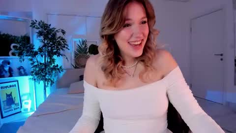 Ellie online show from November 9, 7:28 am