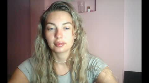 Snapshot of syrami chatting on March 29, 6:19 pm syrami online show from March 29, 6:19 pm