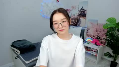 Yuki online show from June 11, 2:37 pm