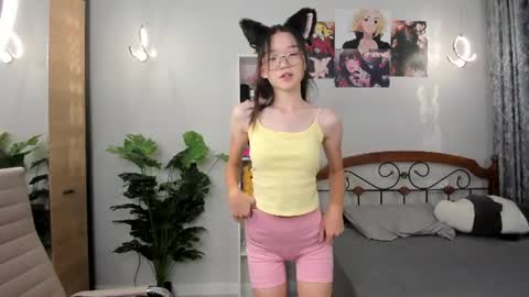 Yuki online show from July 25, 2:47 pm