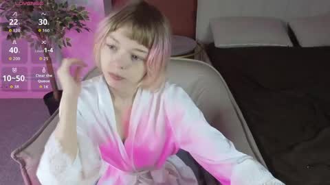 Snapshot of t1nker_bell chatting on June 1, 1:18 am Alice online show from June 1, 1:18 am