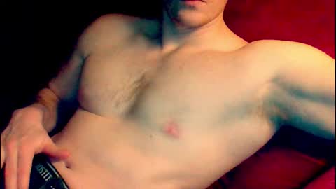 Snapshot of t3ns0r_ chatting on February 4, 4:07 am t3ns0r_ online show from February 4, 4:07 am