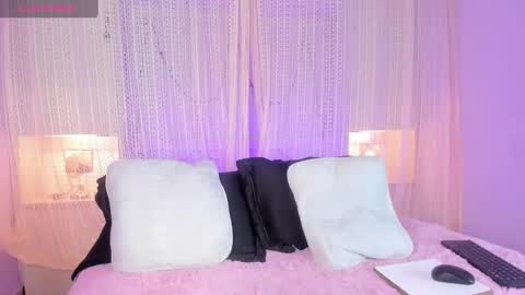 Snapshot of t4mmy_ chatting on November 18, 4:17 am t4mmy_ online show from November 18, 4:17 am