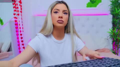 Arianna online show from February 10, 1:22 pm