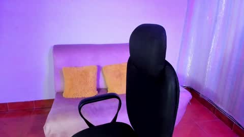 Snapshot of tabitapurple chatting on December 22, 2:38 pm TABITA online show from December 22, 2:38 pm