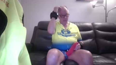 Snapshot of tacrunner66_ chatting on February 13, 2:57 pm tacrunner66_ online show from February 13, 2:57 pm