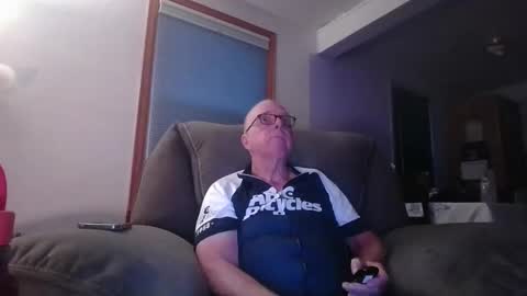 tacrunner66_ online show from May 23, 4:07 am
