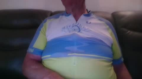 tacrunner66_ online show from June 17, 1:34 pm