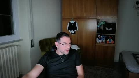 Snapshot of taf1989 chatting on June 16, 10:56 pm taf1989 online show from June 16, 10:56 pm