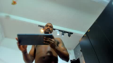 Snapshot of tafari_1 chatting on May 2, 10:53 am Tafari Zulu online show from May 2, 10:53 am