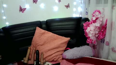   3 online show from April 3, 8:56 am