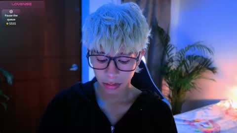 Snapshot of taichi_bluy chatting on October 21, 7:20 am taichi online show from October 21, 7:20 am