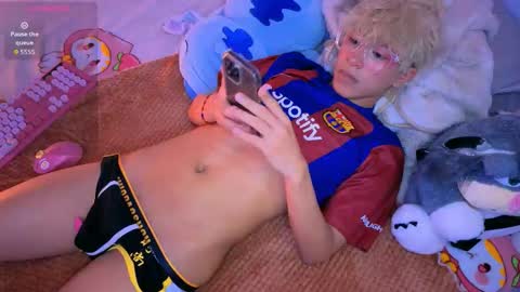 Snapshot of taichi_bluy chatting on October 30, 6:30 pm taichi online show from October 30, 6:30 pm