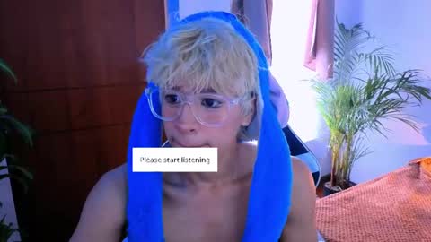 Snapshot of taichi_bluy chatting on November 1, 3:58 pm taichi online show from November 1, 3:58 pm