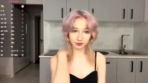 Tessa online show from May 14, 11:06 am