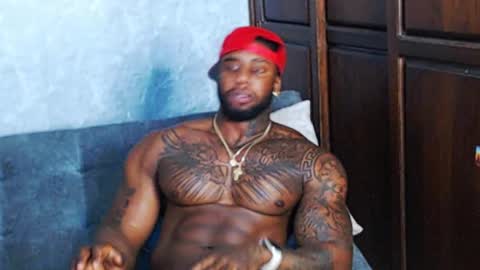 Tairon Tucke online show from December 25, 2:25 am