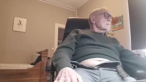 taisabaki54 online show from March 24, 2:00 pm