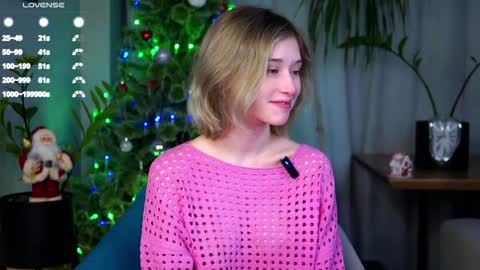 Snapshot of taitehambelton chatting on December 21, 1:36 am Mia online show from December 21, 1:36 am