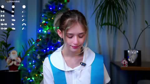 Snapshot of taitehambelton chatting on December 26, 5:26 am Mia online show from December 26, 5:26 am