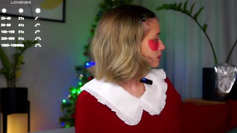 Snapshot of taitehambelton chatting on January 14, 1:26 am Mia online show from January 14, 1:26 am