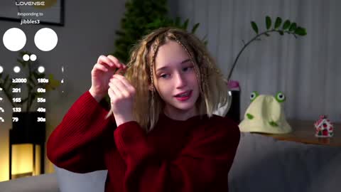 Snapshot of taitehambelton chatting on January 21, 11:34 pm Mia online show from January 21, 11:34 pm