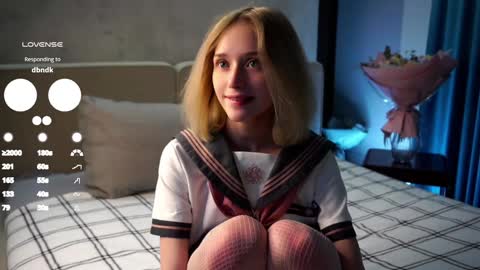 Snapshot of taitehambelton chatting on February 1, 4:54 pm Mia online show from February 1, 4:54 pm