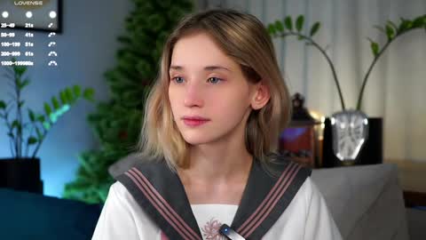 Snapshot of taitehambelton chatting on February 26, 1:21 am Mia online show from February 26, 1:21 am