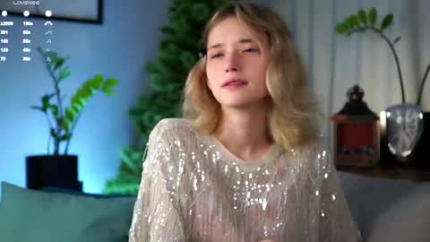 Snapshot of taitehambelton chatting on February 27, 1:38 am Mia online show from February 27, 1:38 am