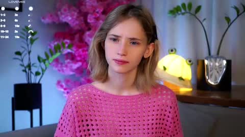 Snapshot of taitehambelton chatting on February 28, 1:47 am Mia online show from February 28, 1:47 am