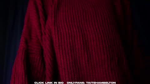 Snapshot of taitehambelton chatting on September 14, 1:27 am Mia online show from September 14, 1:27 am