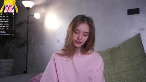 Mia online show from April 2, 2:20 am