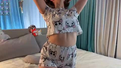 Molly online show from January 19, 2:04 am