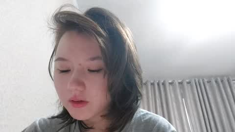 Lily online show from February 6, 5:45 am